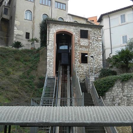 Casa Dell'Oliveto "Parcheggio Gratuito" Lejlighed Narni Eksteriør billede